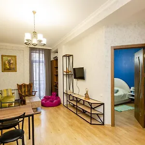 apartment-16.alltbilisihotels.com/